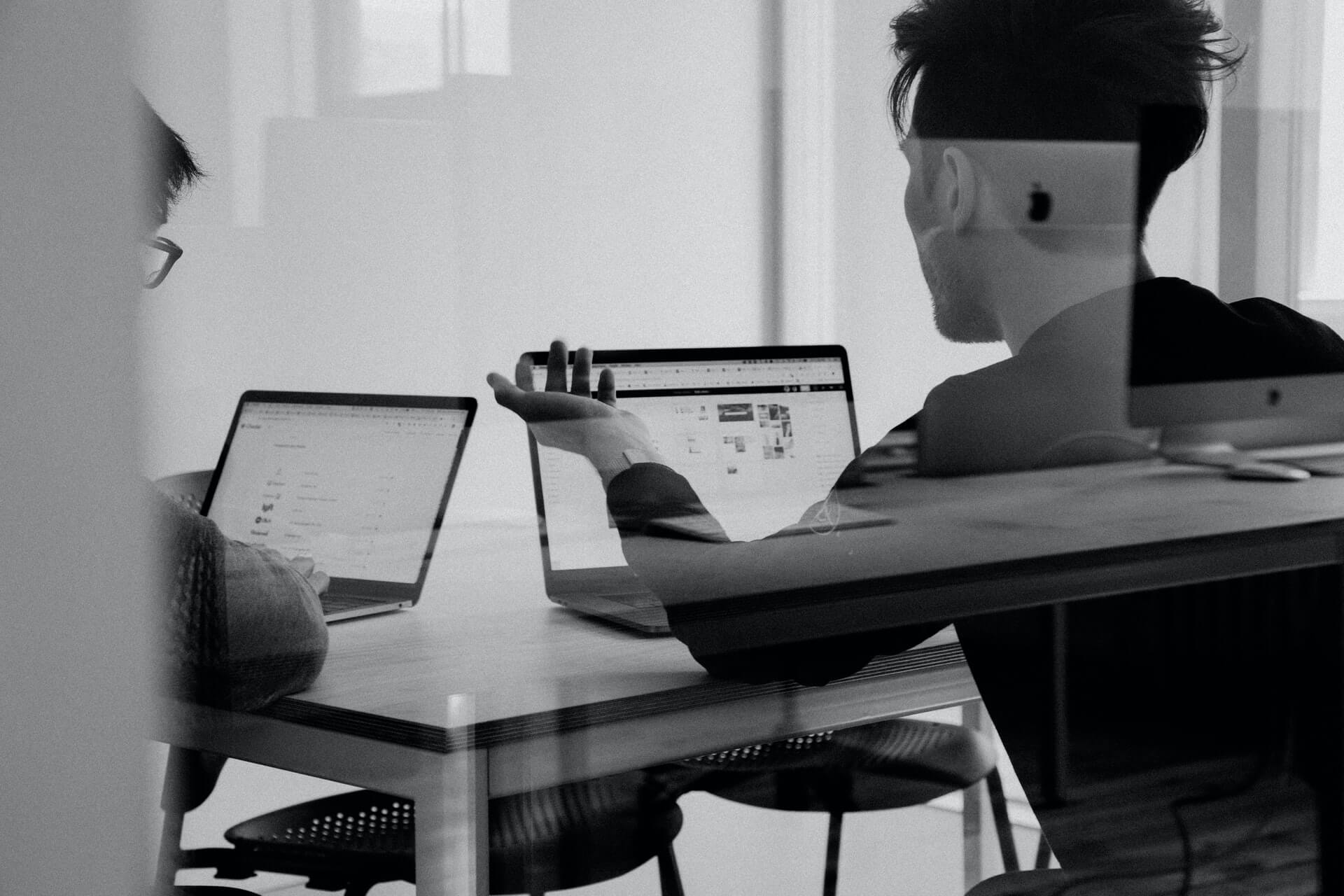 marketing-de-conteúdo-inbound-marketing-computador-apple